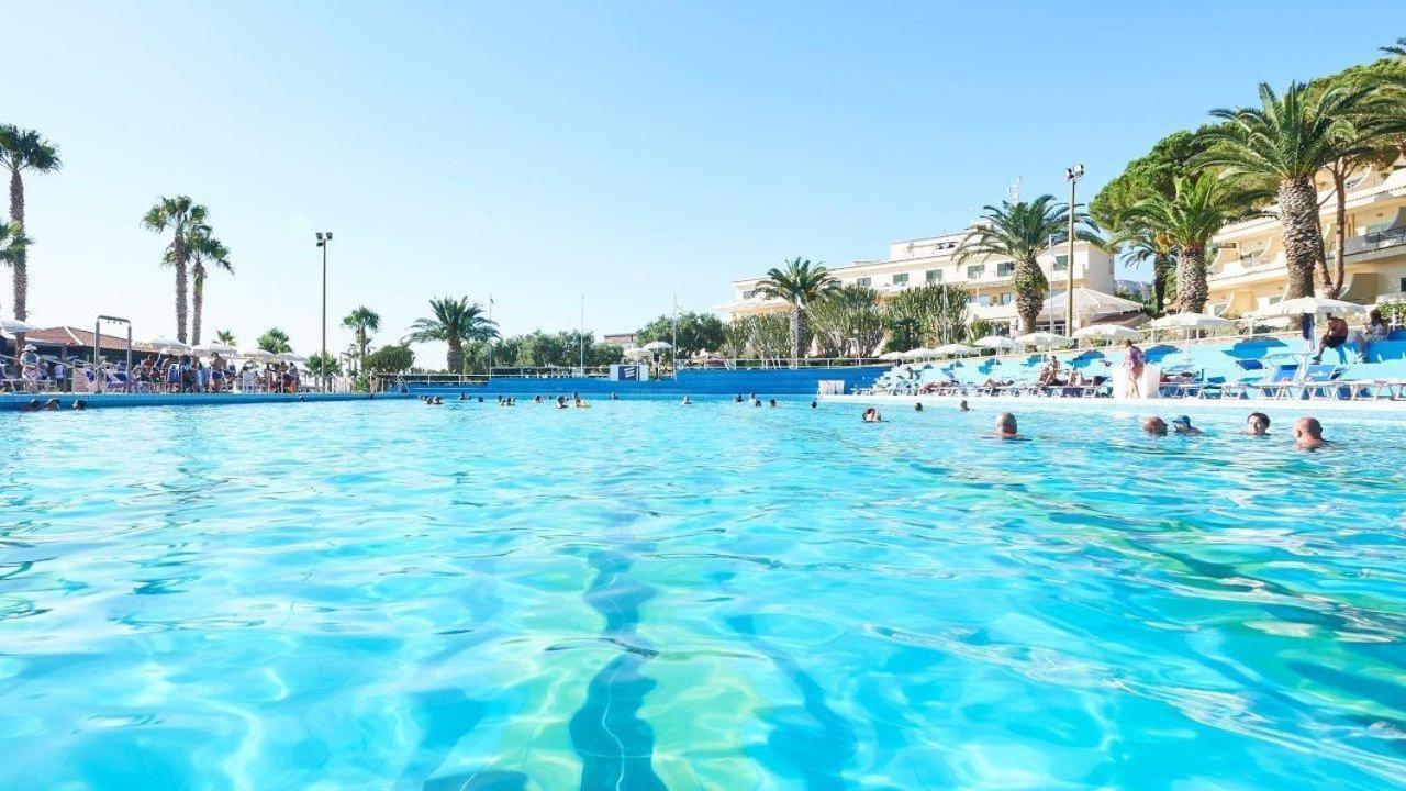 Cdshotels Terrasini - Citta Del Mare エクステリア 写真